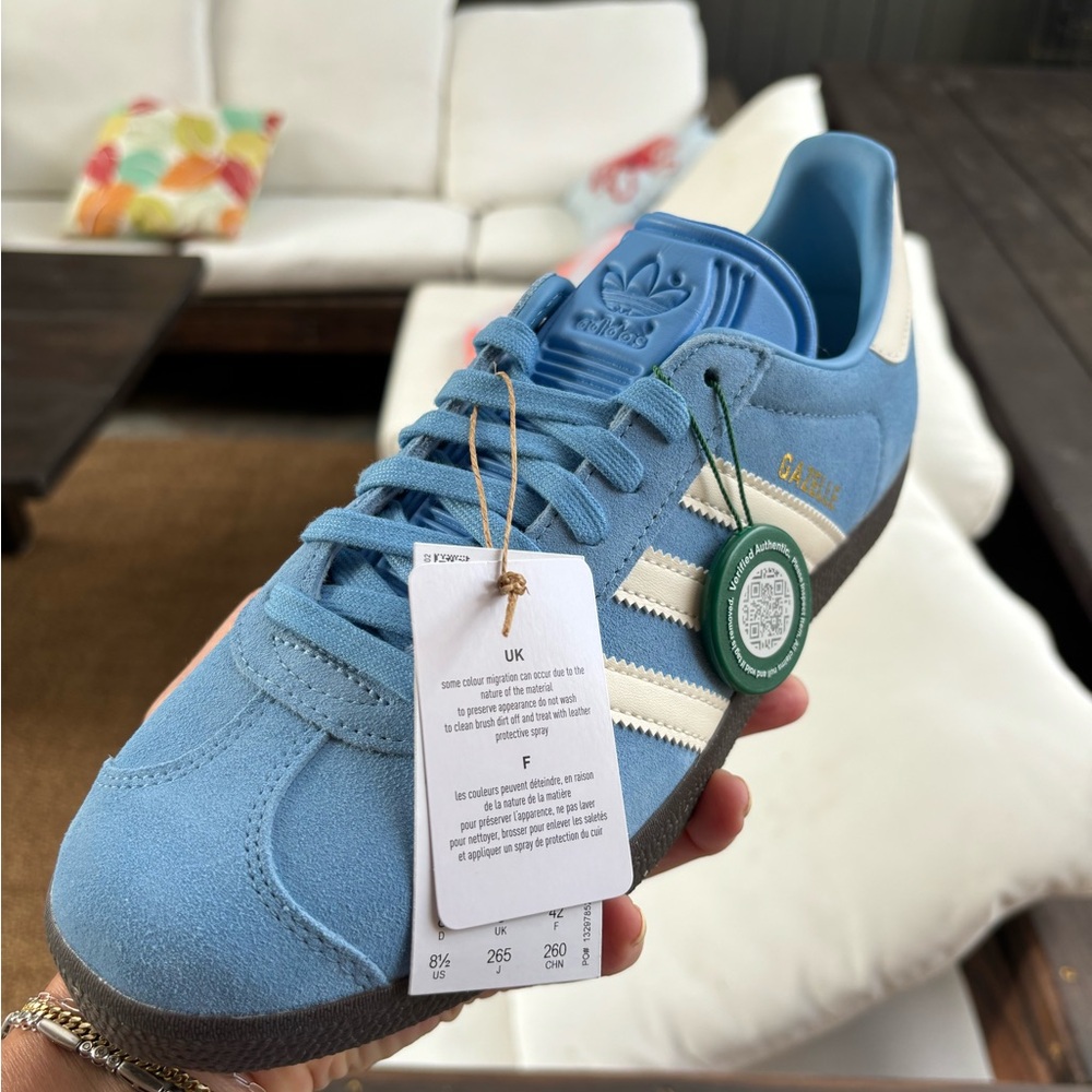 Rare adidas gazelle Argentina blue